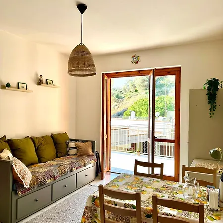 Oasi Sul Mare: Comodo Apartment *