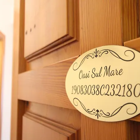 Oasi Sul Mare: Comodo Apartment Letojanni