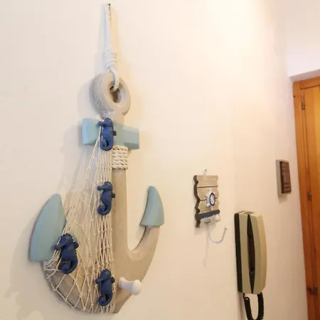 Oasi Sul Mare: Comodo Apartment Letojanni