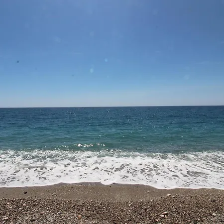 Oasi Sul Mare: Comodo アパート