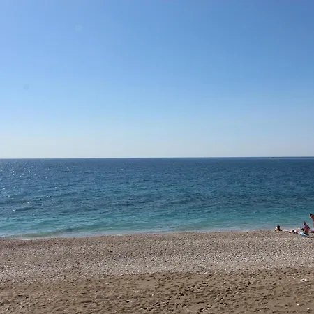 公寓 Oasi Sul Mare: Comodo 勒托阳尼