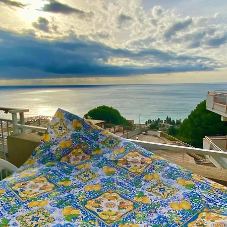 Oasi Sul Mare: Comodo Apartment